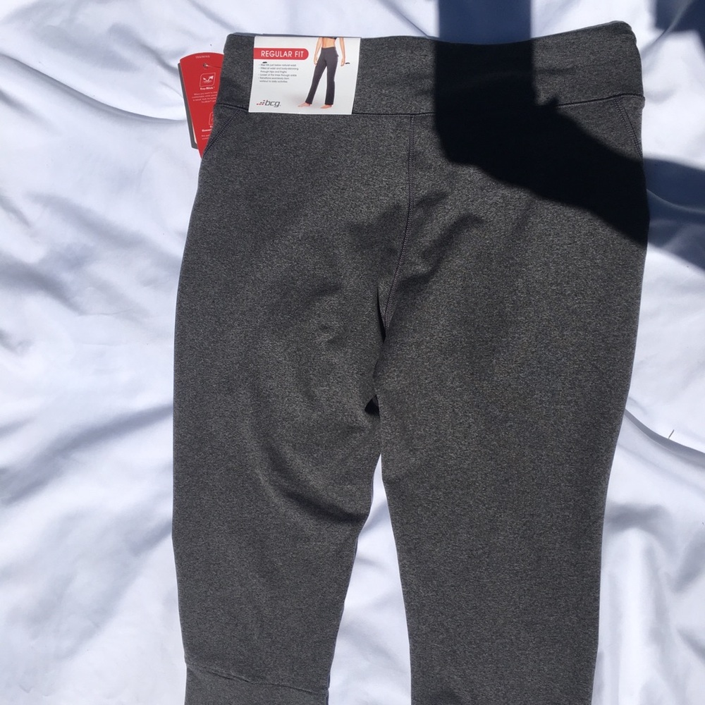 BCG petal capris NWT